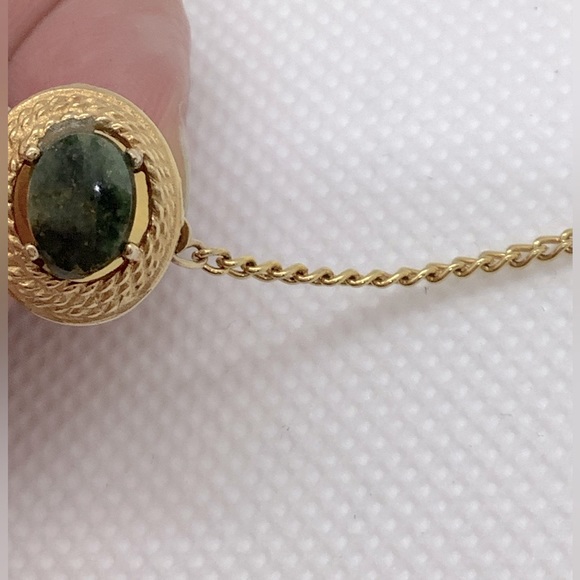 Gold Tone / Tested Nephrite Jade Oval Tie Tac with Chain - Picture 2 of 4